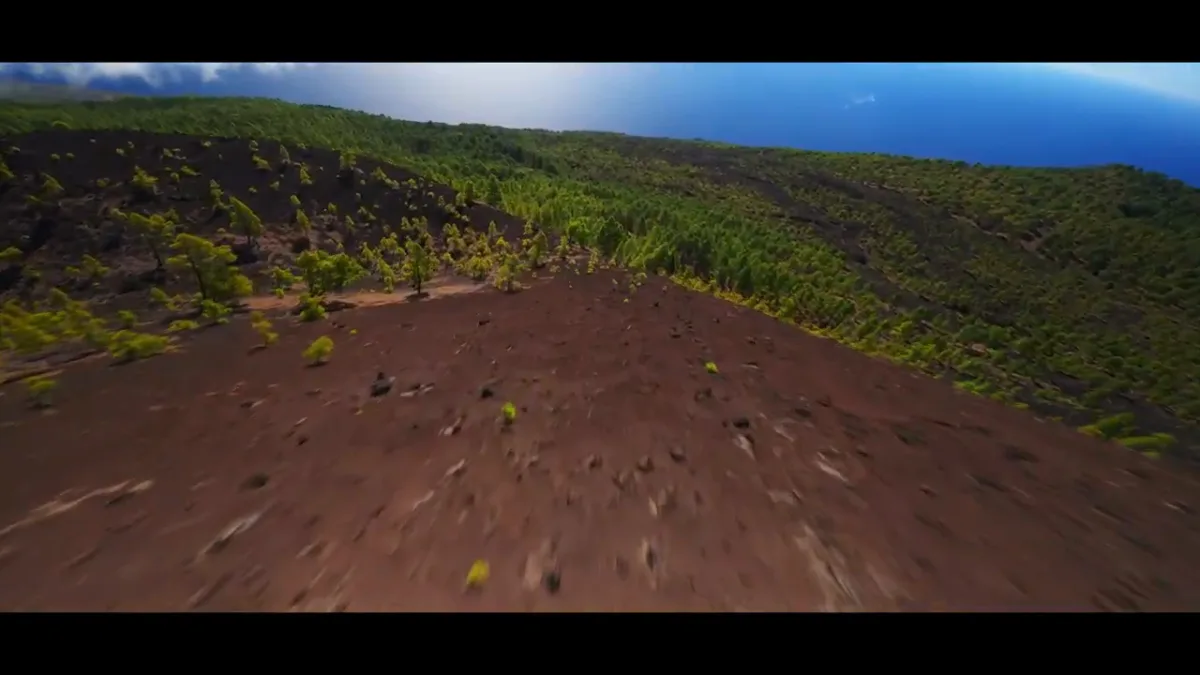 Fotograma del documental de la Ruta de los Volcanes, dron e IA 5